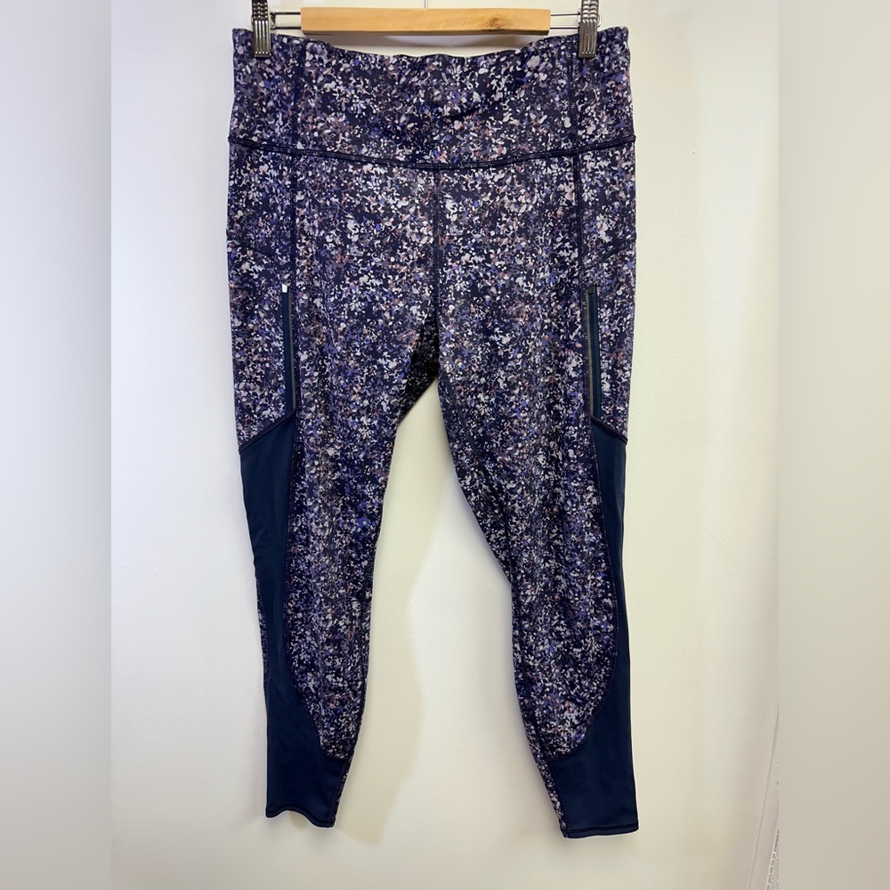 ATHLETA, Rainier Printed Mesh Tight, Sandstone Navy, Size Large